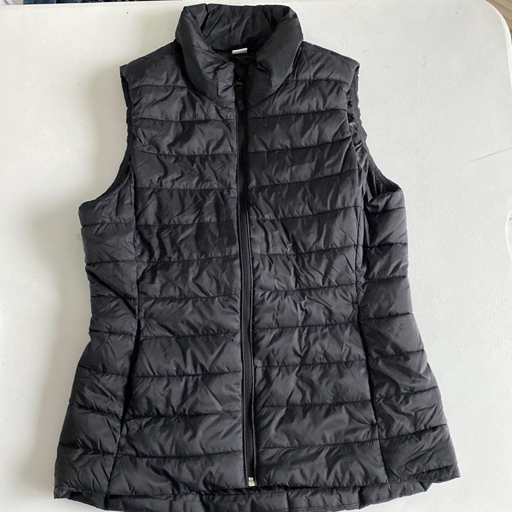 Old Navy Black Puffer Vest Size S